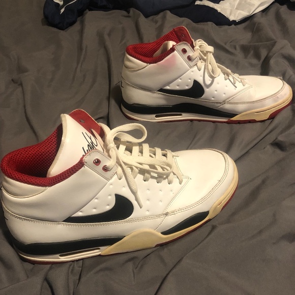 Nike Flights - Picture 1 of 5